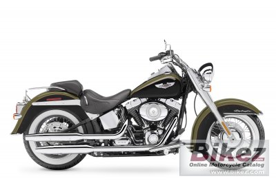 Black deals softail deluxe